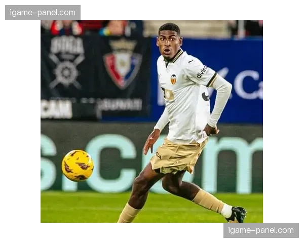 瓦伦西亚与阿森纳完成莫斯克拉转会交易，西班牙中卫加盟枪手